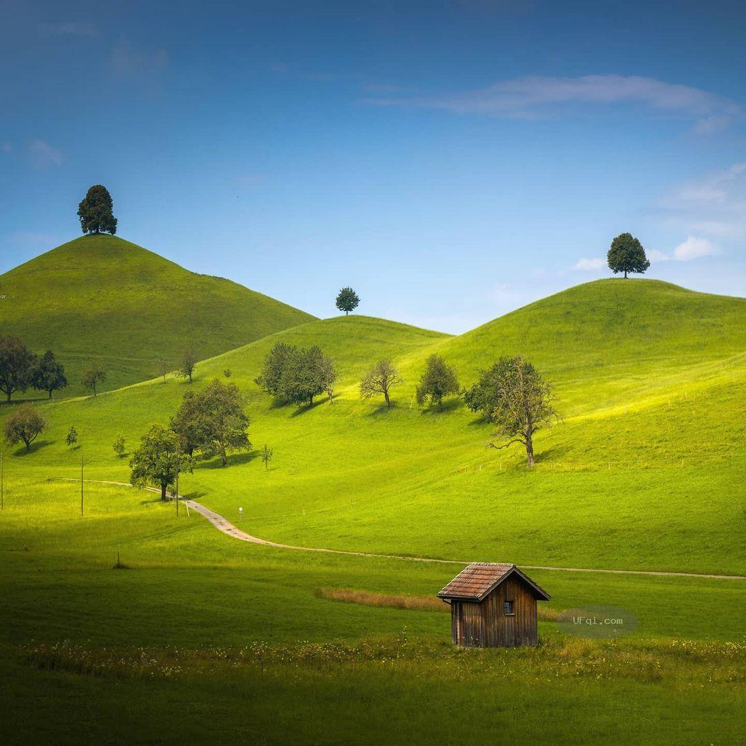 风景如画蓝天白云景色迷人