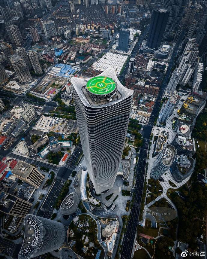 俯瞰城市摩天大楼大都市景色迷人-2