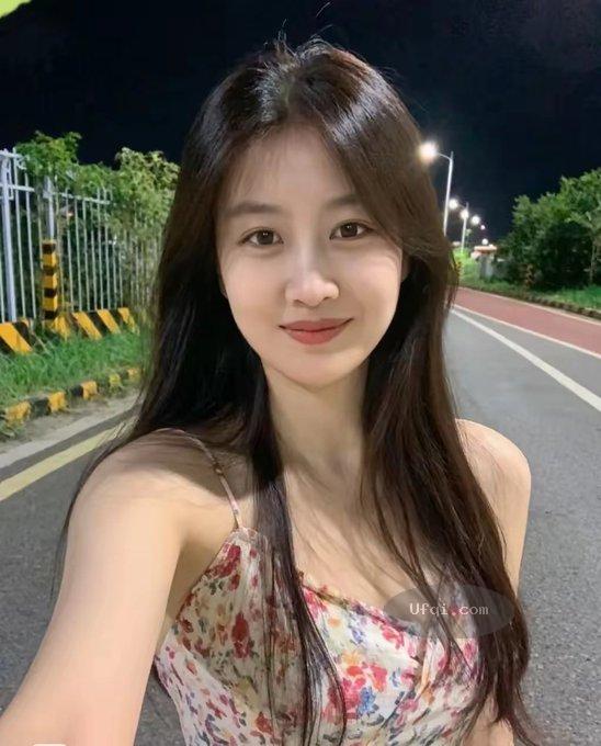 性感美女魔鬼身材天使脸庞: 封面女郎 Cover Girl-4